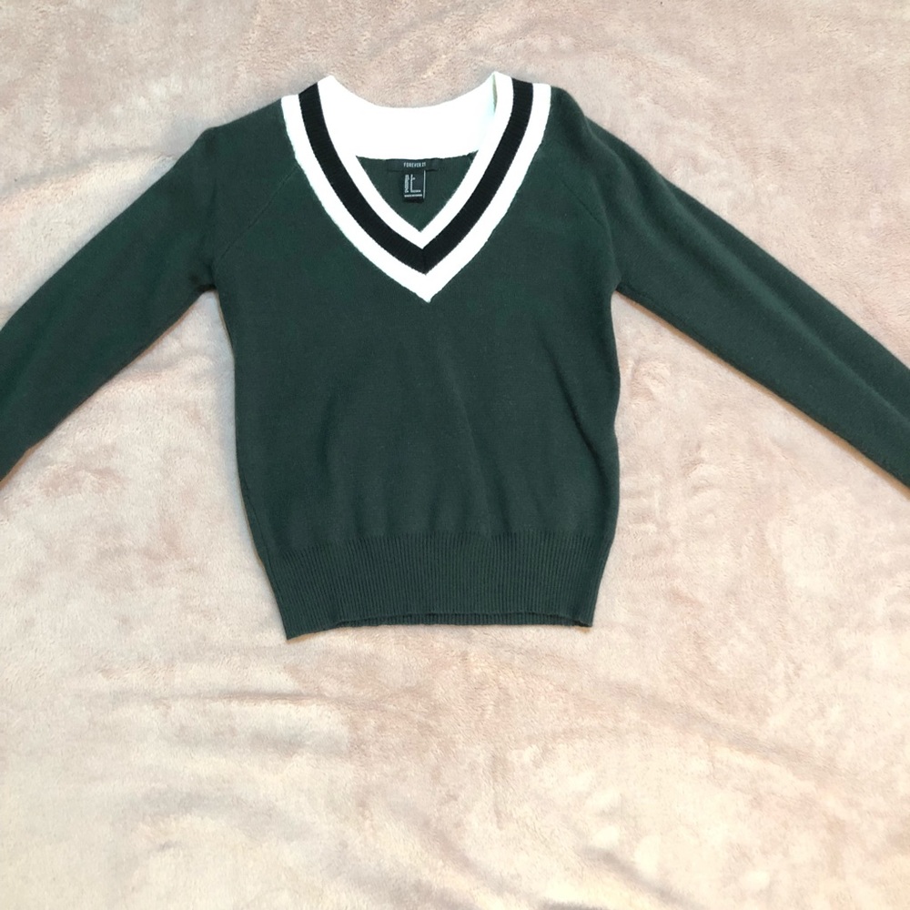 NWOT Dark Green Sweater